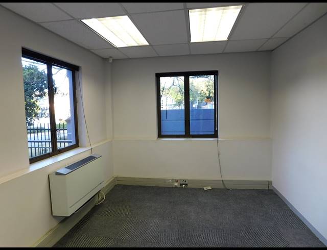 542M² OFFICE TO LET IN HYDE PARK